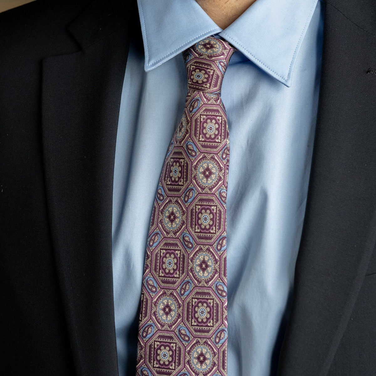 Luxury plum and burgundy silk tie handmade in Como Italy