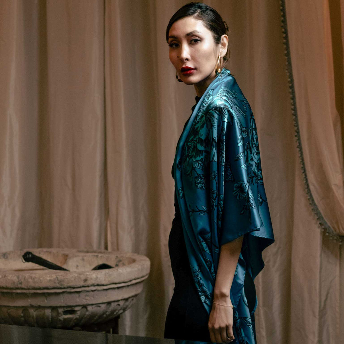 Women's luxury peacock blue silk shawl for dresses