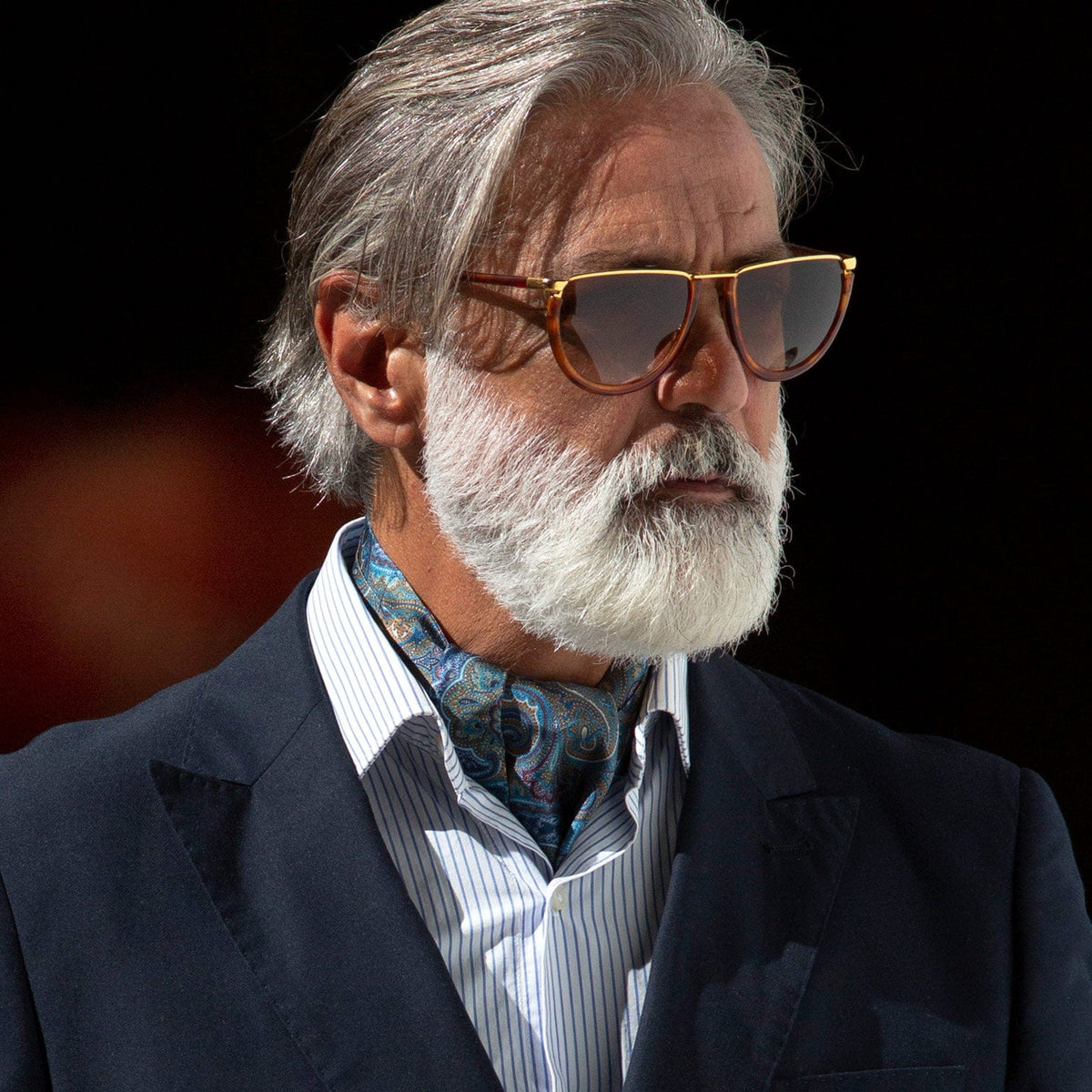 Men's handmade blue paisley Italian silk ascot day cravat