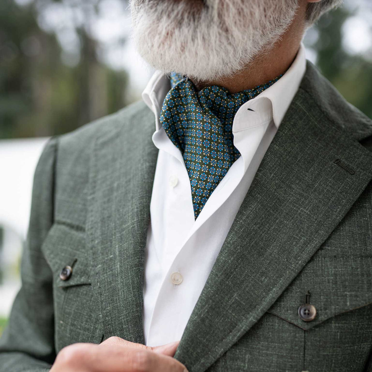 green silk cravat necktie from Como Italy
