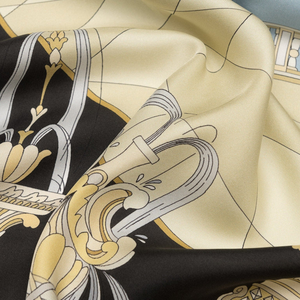 Women&#39;s Italian Silk Square Scarf - Steel