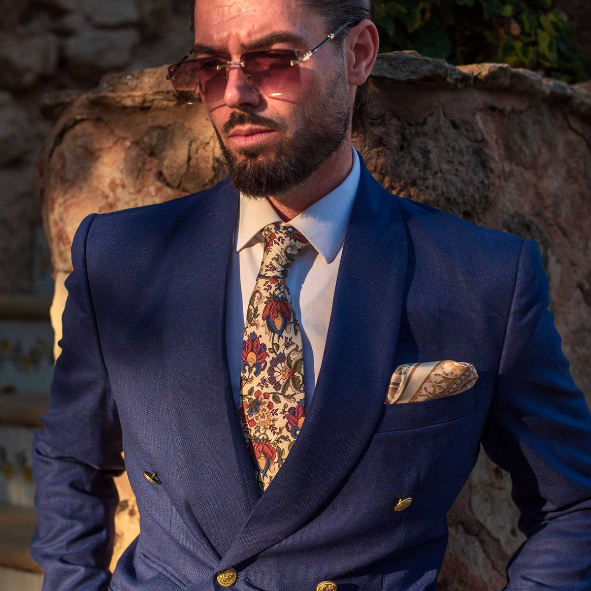 Man wearing a luxury handmade floral silk tie from Italy
