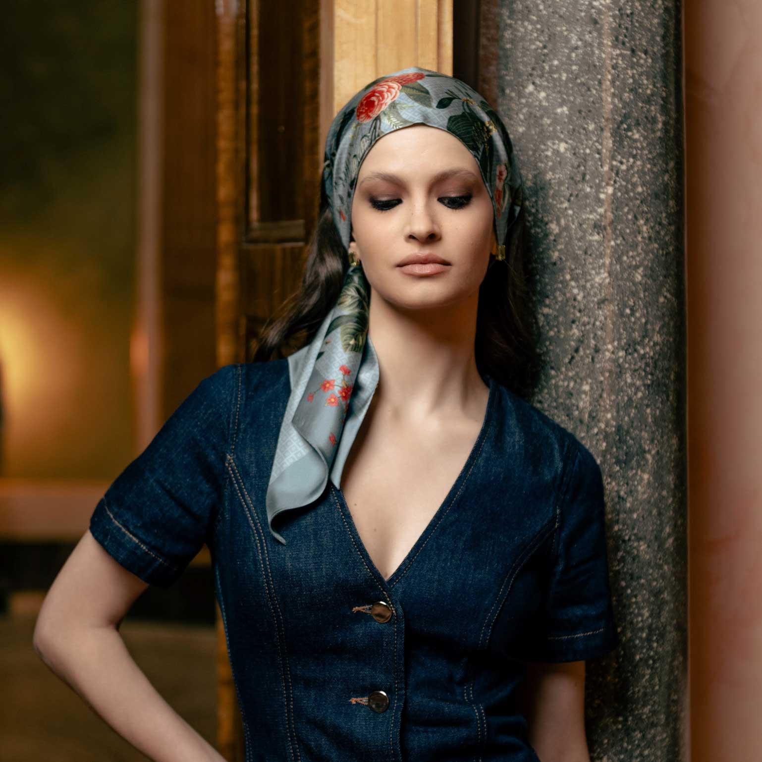 Women's luxury large Italian silk twilly scarf