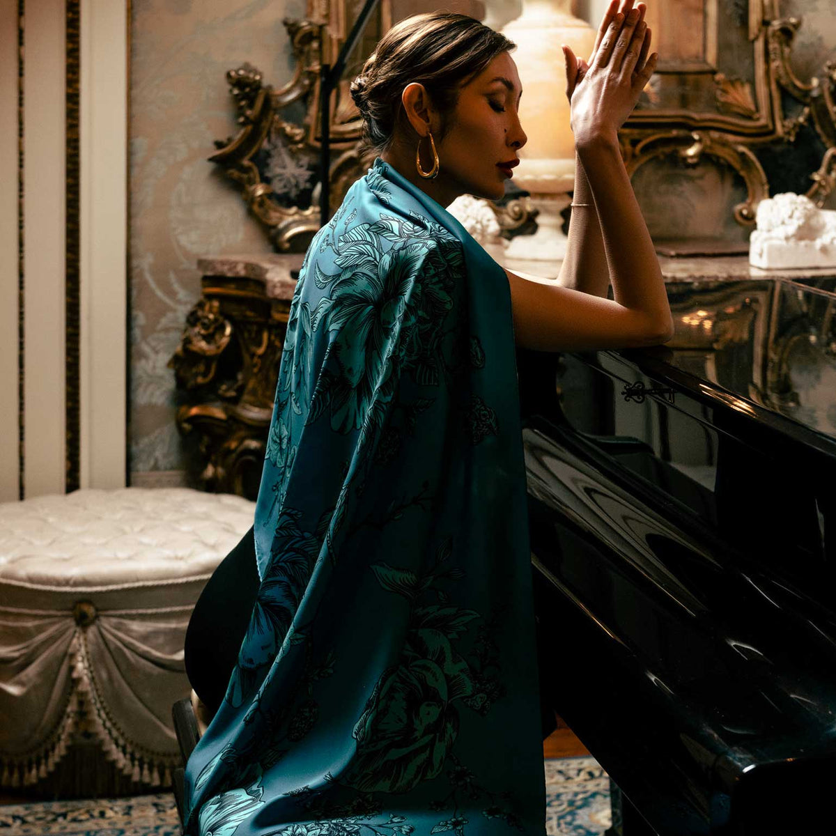 Women&#39;s luxury peacock blue silk shawl for dresses
