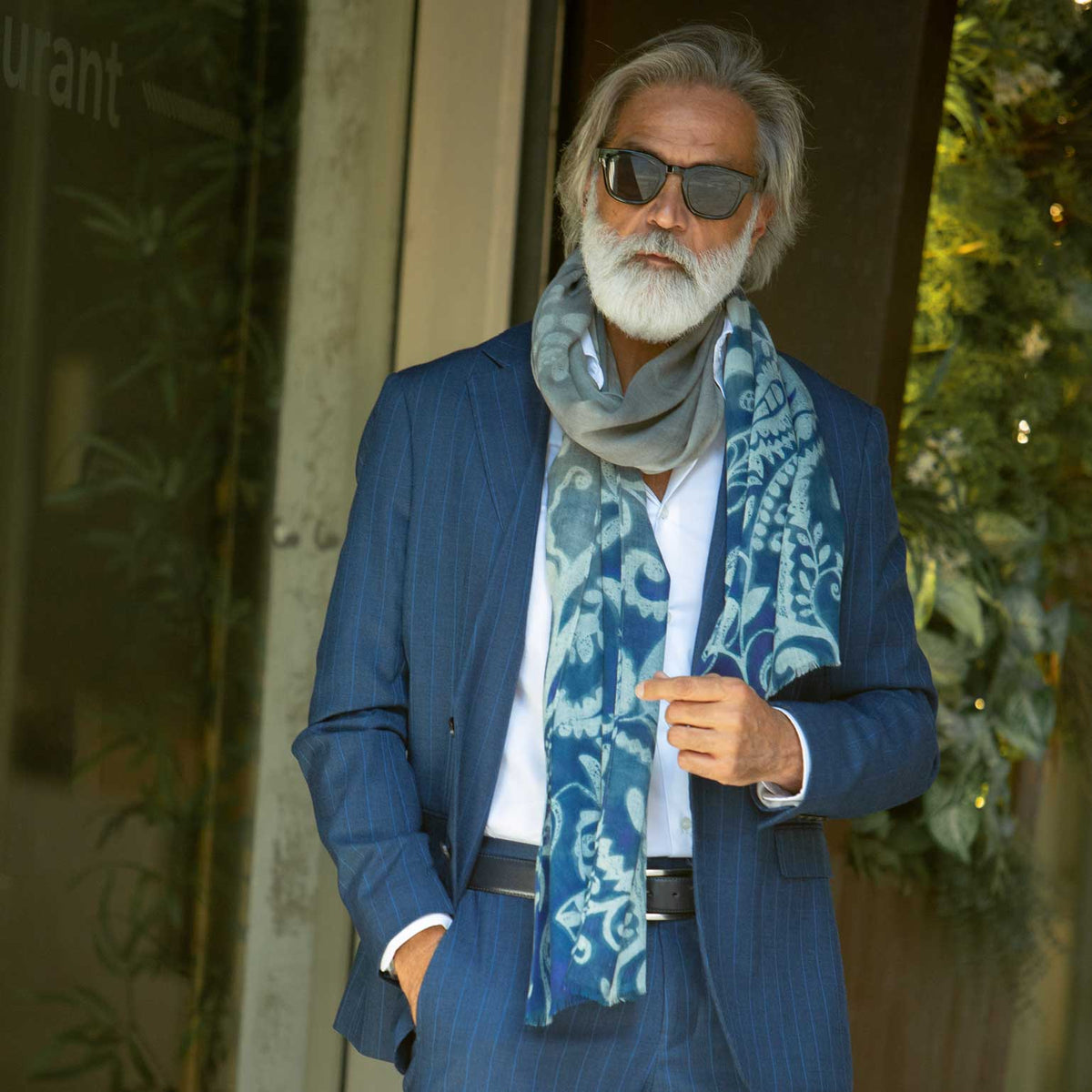 Men&#39;s lightweight Italian soft wool scarf