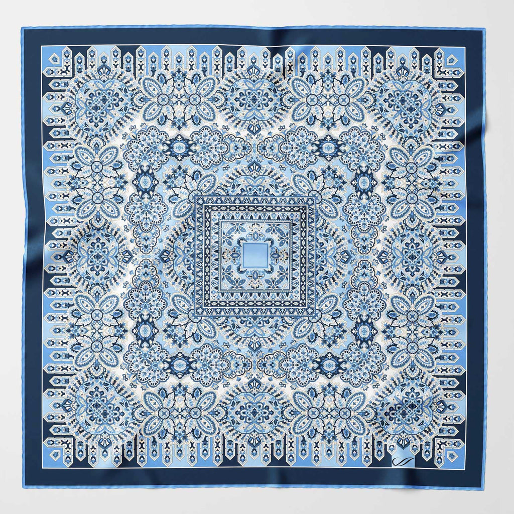 スカーフ A FERRETTI Woman Neck scarf Blue 33011614 0290 Alberta Ferretti Outlet: Neck scarf woman - Blue | Alberta