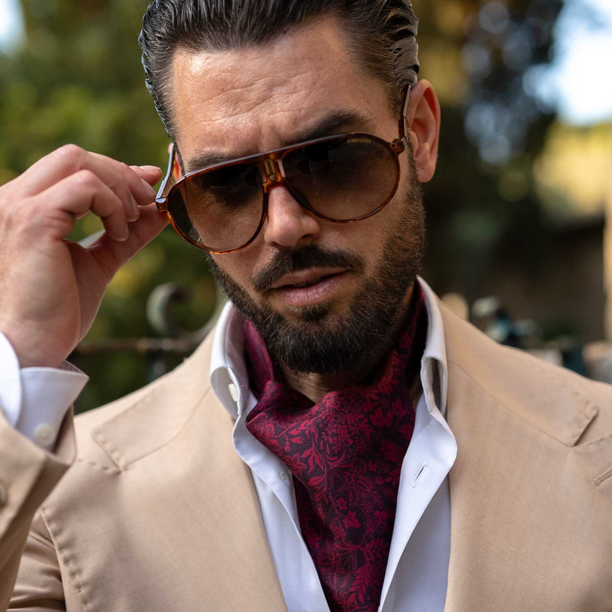 Men&#39;s luxury designer handmade burgundy silk day cravat
