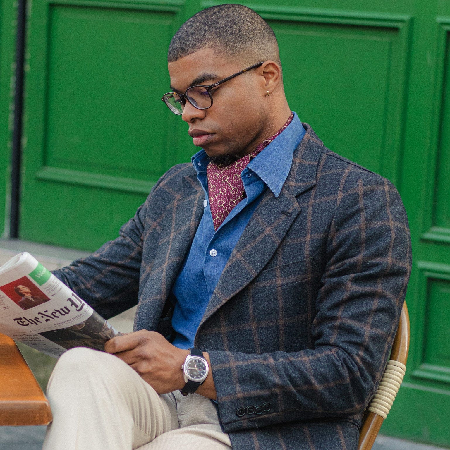 Burgundy equestrian print silk day cravat