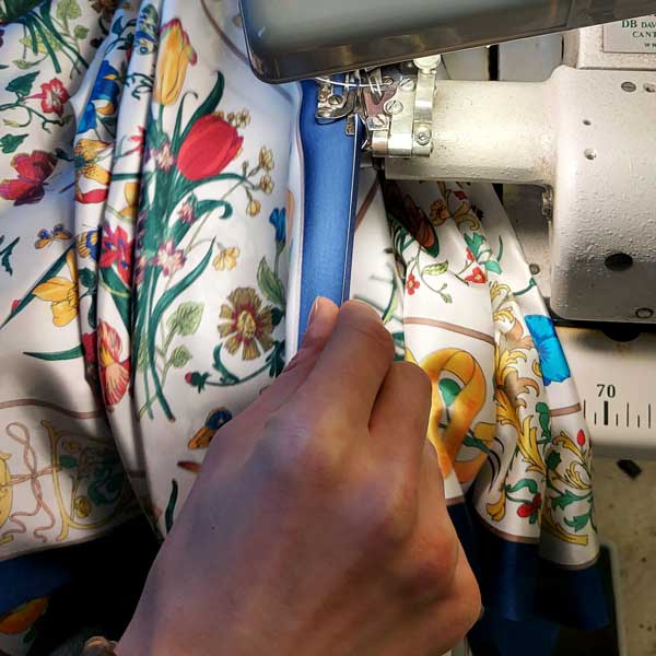 sewing an Elizabetta scarf
