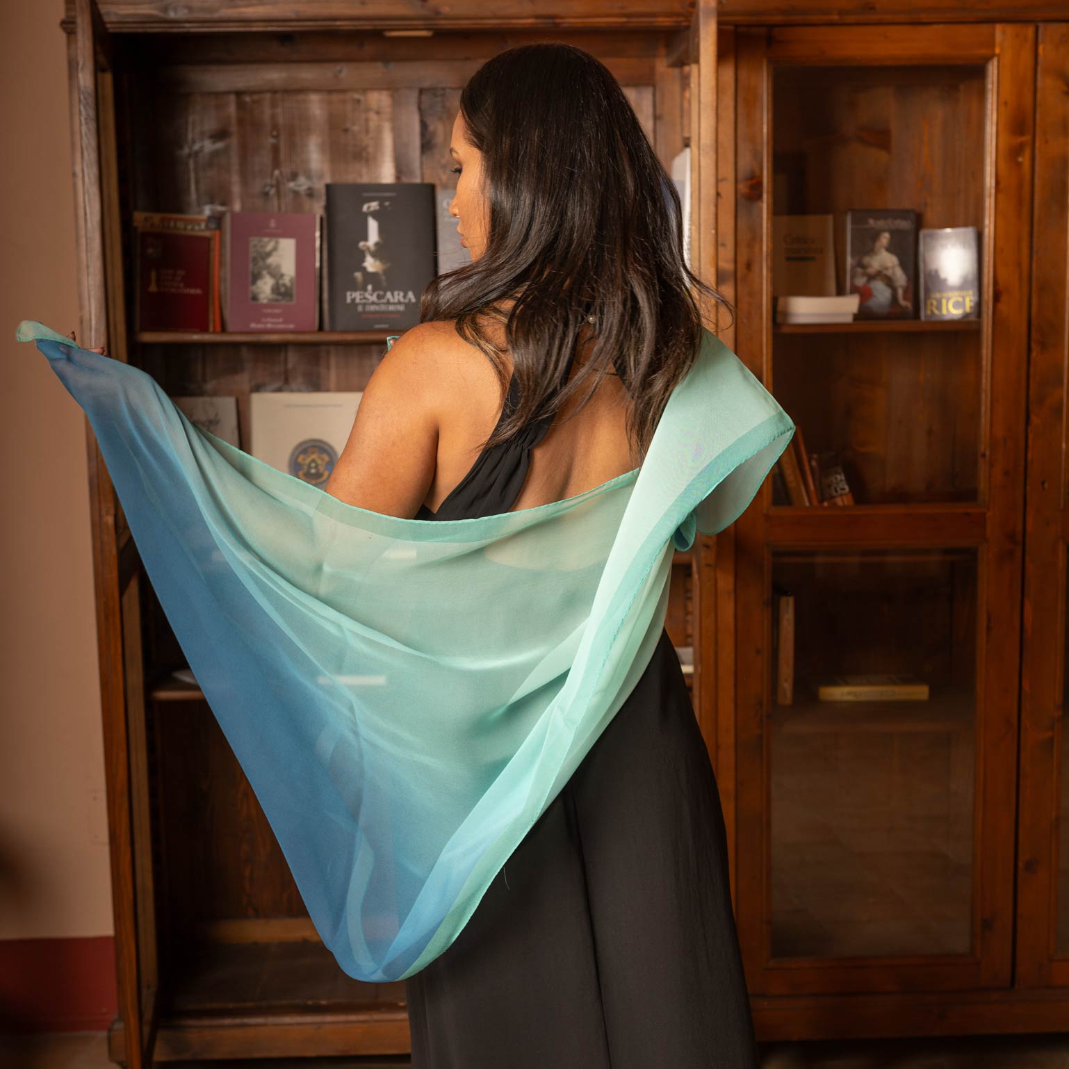 Vermelho verde silk shawl main image 1