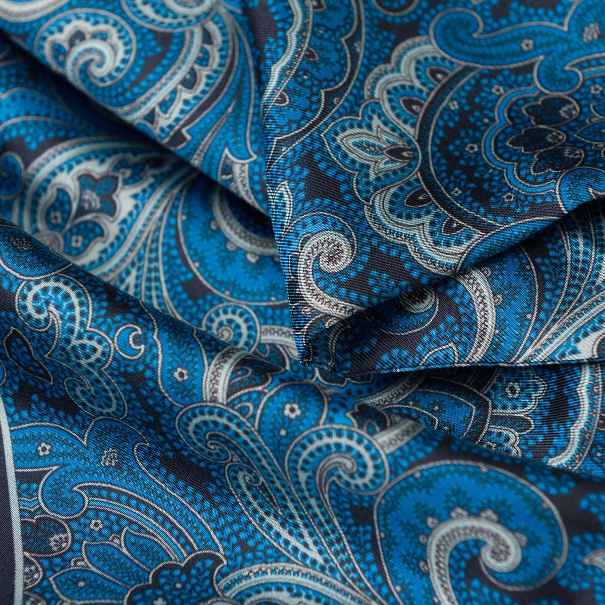 Men&#39;s Italian Blue Paisley Silk Dress Scarf