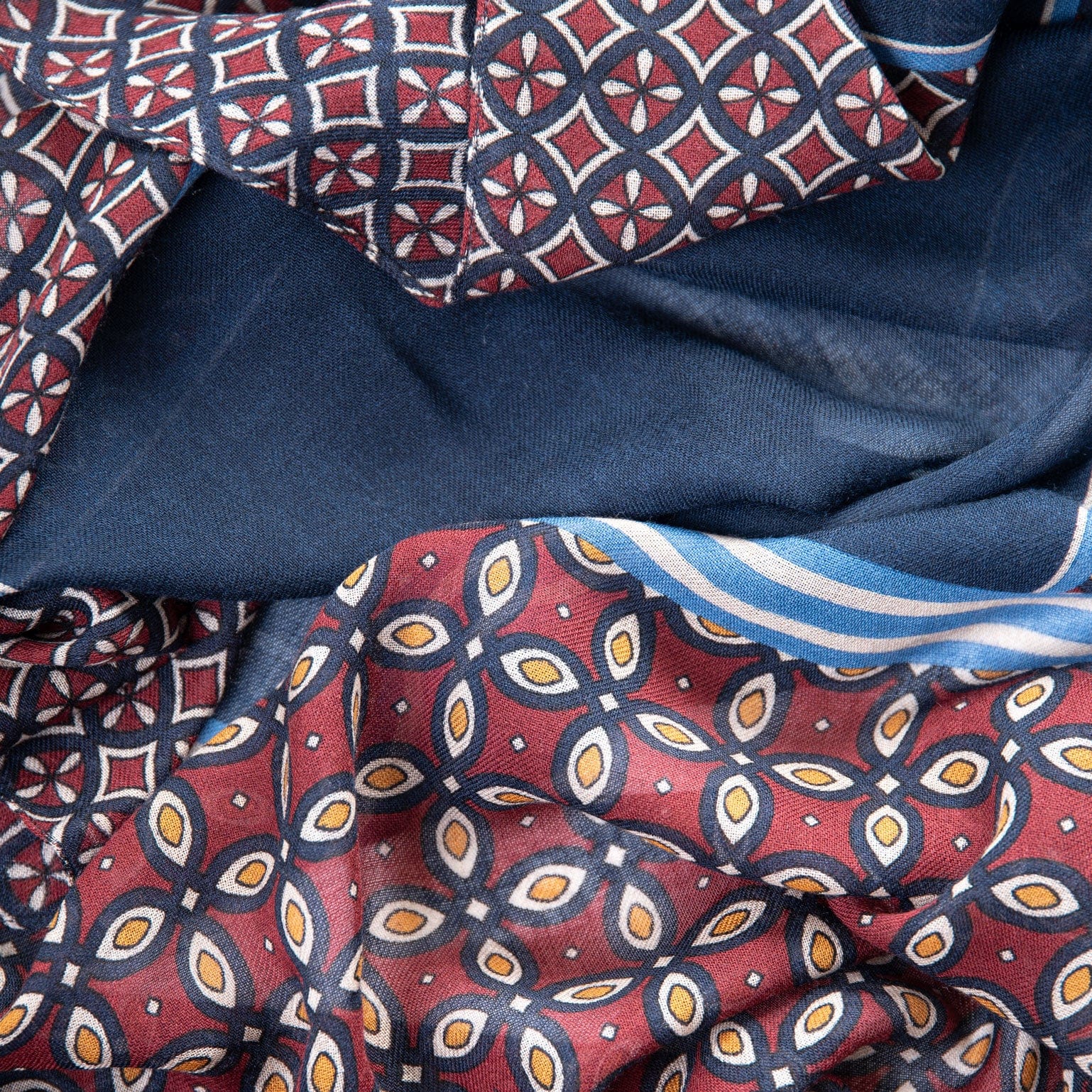 Luxurious Silk Fabrics - Italian Textiles Online