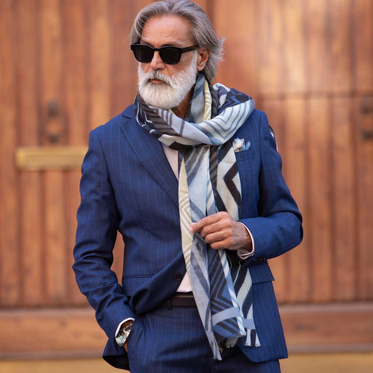 Men&#39;s lightweight soft Italian designer wool scarf