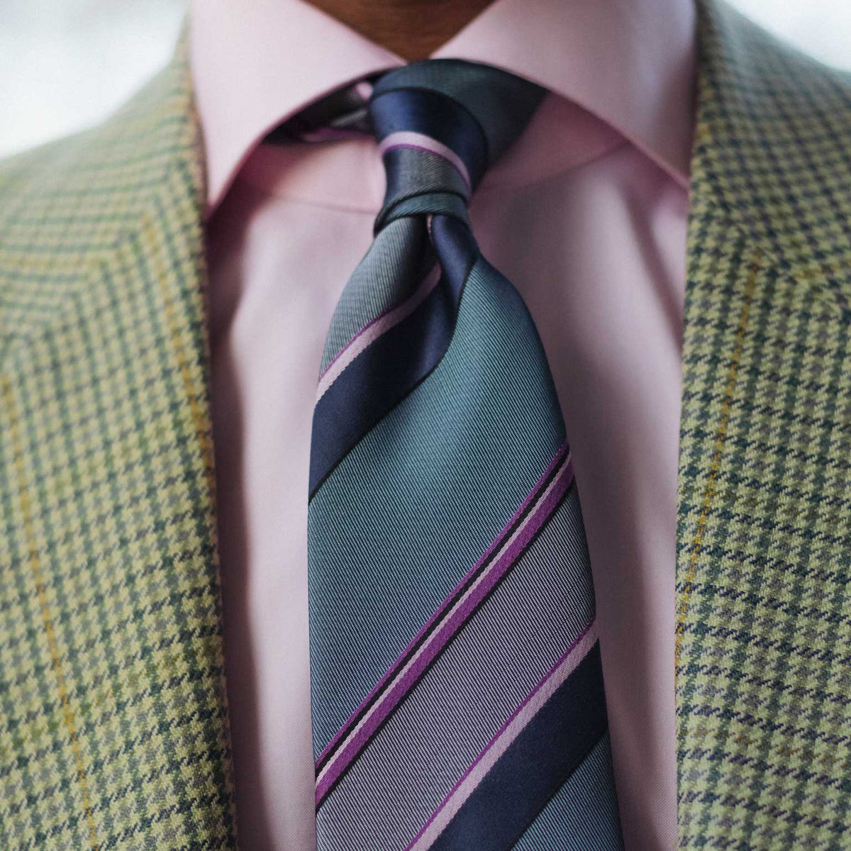 Men's handmade grey Italian silk necktie