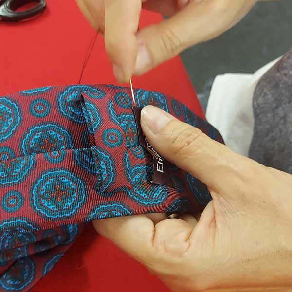 sewing an Elizabetta silk tie