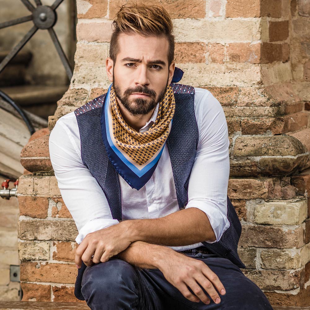 How to Tie a Neckerchief and Ways to Wear it for Men - Elizabetta